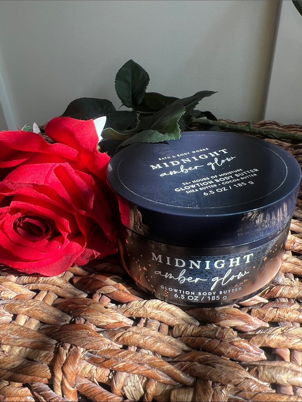 Bath & Body Works Midnight Amber Glow Body Butter - Black & Red
